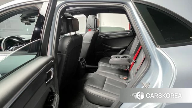 Porsche Macan 2019 Серебристо-серый из Кореи, фото 2