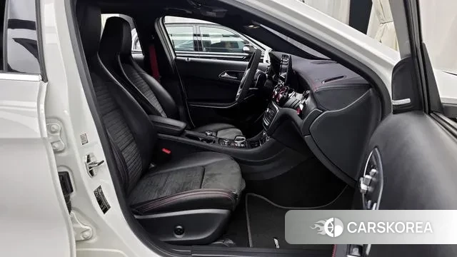 Mercedes-Benz GLA-Class X156 2019 Белый из Кореи, фото 2