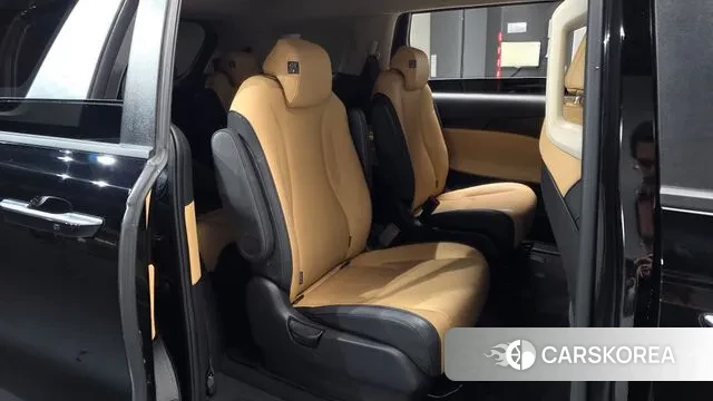 Kia Carnival 4th generation 2023 Черный из Кореи, фото 2