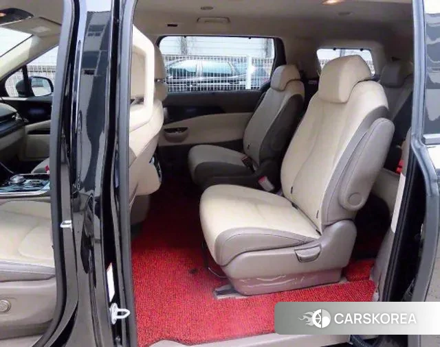 Kia Carnival 4th generation 2023 Черный из Кореи, фото 2