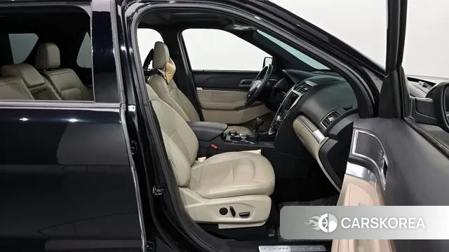Ford Explorer 2019 Черный из Кореи, фото 2