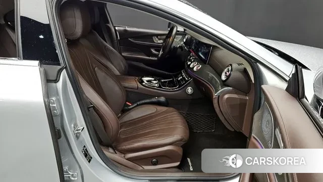 Mercedes-Benz CLS-Class C257 2018 Серебряный из Кореи, фото 2