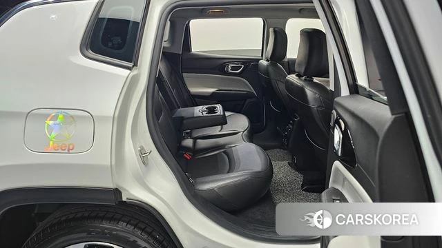 Jeep Compass 2nd Generation 2022 Белый из Кореи, фото 2