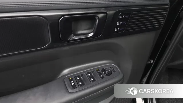 Hyundai Santa Fe (MX5) 2023 Черный из Кореи, фото 2