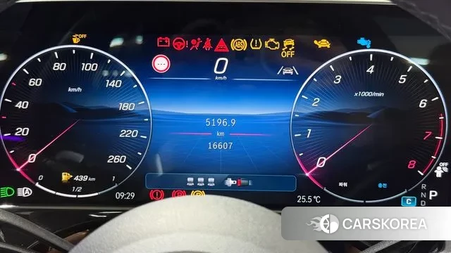 Mercedes-Benz E-Class W214 2024 Белый из Кореи, фото 2