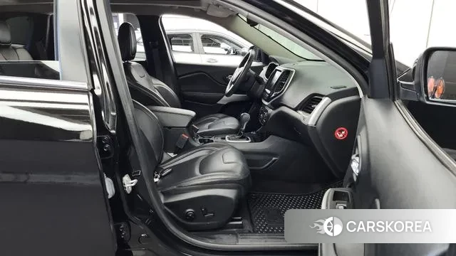 Jeep Cherokee (KL) 2018 Черный из Кореи, фото 2