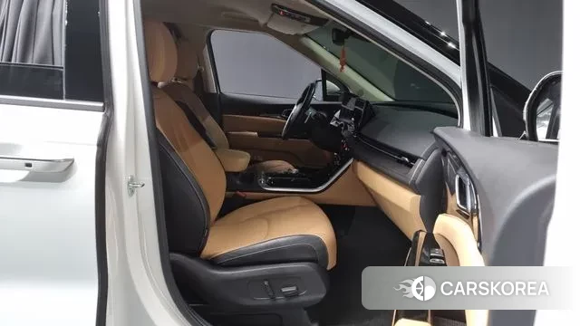 Kia Carnival 4th generation 2023 Белый из Кореи, фото 2