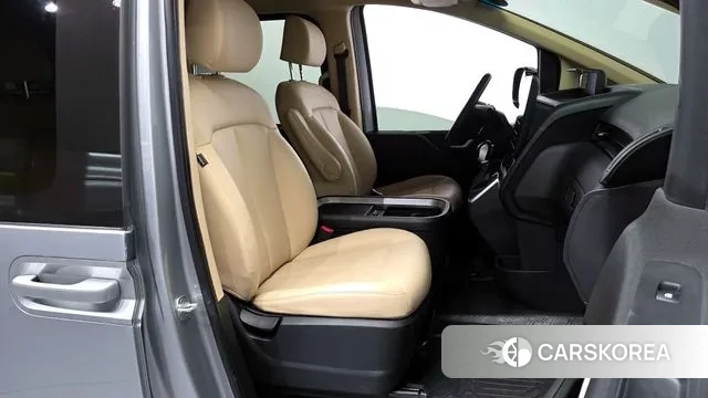 Hyundai Staria 2021 Серебряный из Кореи, фото 2