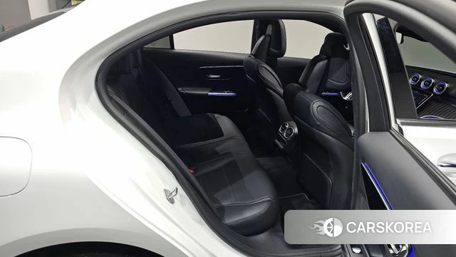 Mercedes-Benz C-Class W206 2023 Белый из Кореи, фото 2