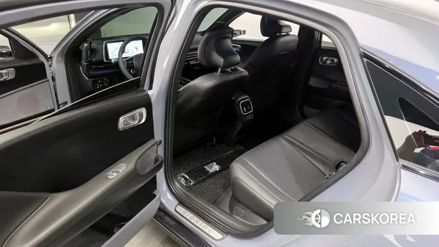 Hyundai Ionic 6 2023 Светло-серебряный цвет из Кореи, фото 2