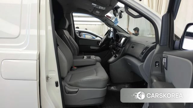 Hyundai The New Grand Starex 2019 Белый из Кореи, фото 2