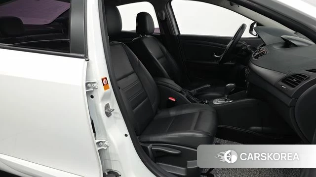 Renault Korea (Samsung) SM3 Z.E. 2019 Белый из Кореи, фото 2