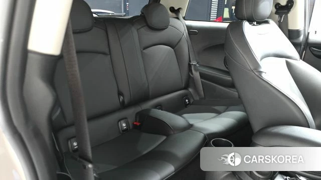 Mini Cooper 2023 Жемчужный двухцветный из Кореи, фото 2
