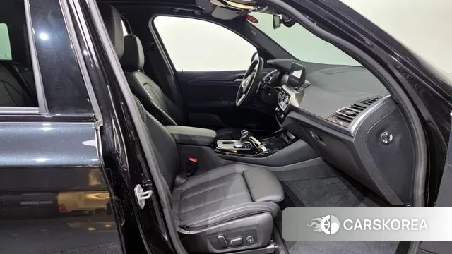 BMW X3 (G01) 2024 Черный из Кореи, фото 2