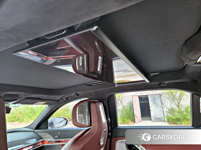 BMW 7 Series (G70) 2023 Песочный из Кореи, фото 2