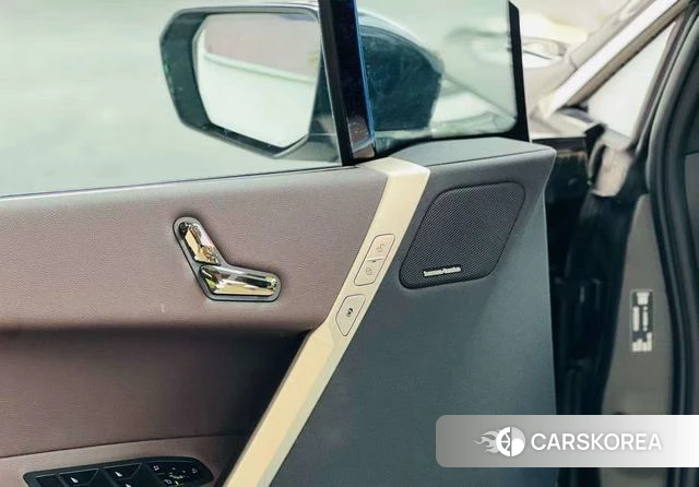 BMW iX 2023 Черный из Китая, фото 2