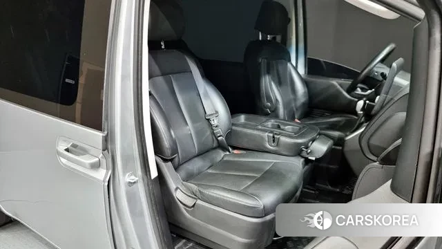 Hyundai Staria 2021 Серебряный из Кореи, фото 2