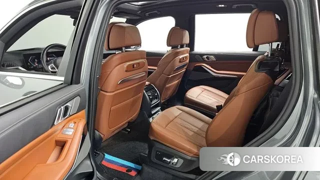 BMW X7 (G07) 2023 Серый из Кореи, фото 2