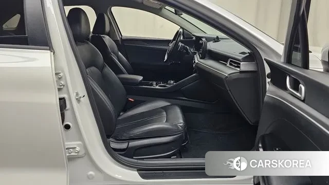 Kia K5 3rd generation 2022 Белый из Кореи, фото 2