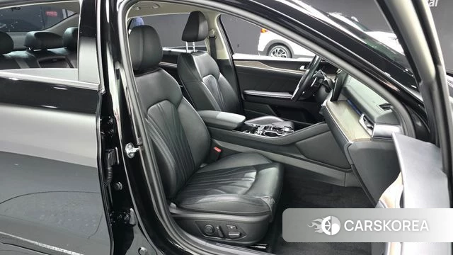 Kia K5 3rd generation 2023 Черный из Кореи, фото 2