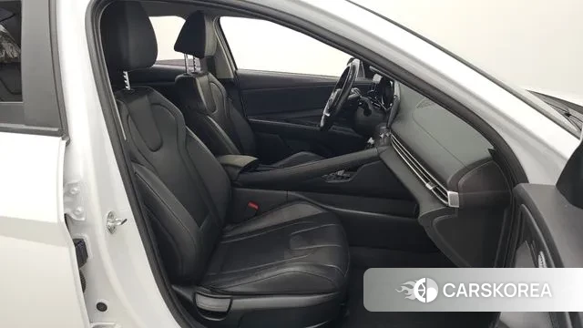 Hyundai Avante Hybrid (CN7) 2022 Белый из Кореи, фото 2