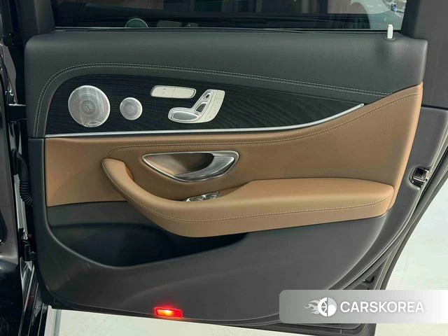 Mercedes-Benz E-class 2019 Черный из Китая, фото 2