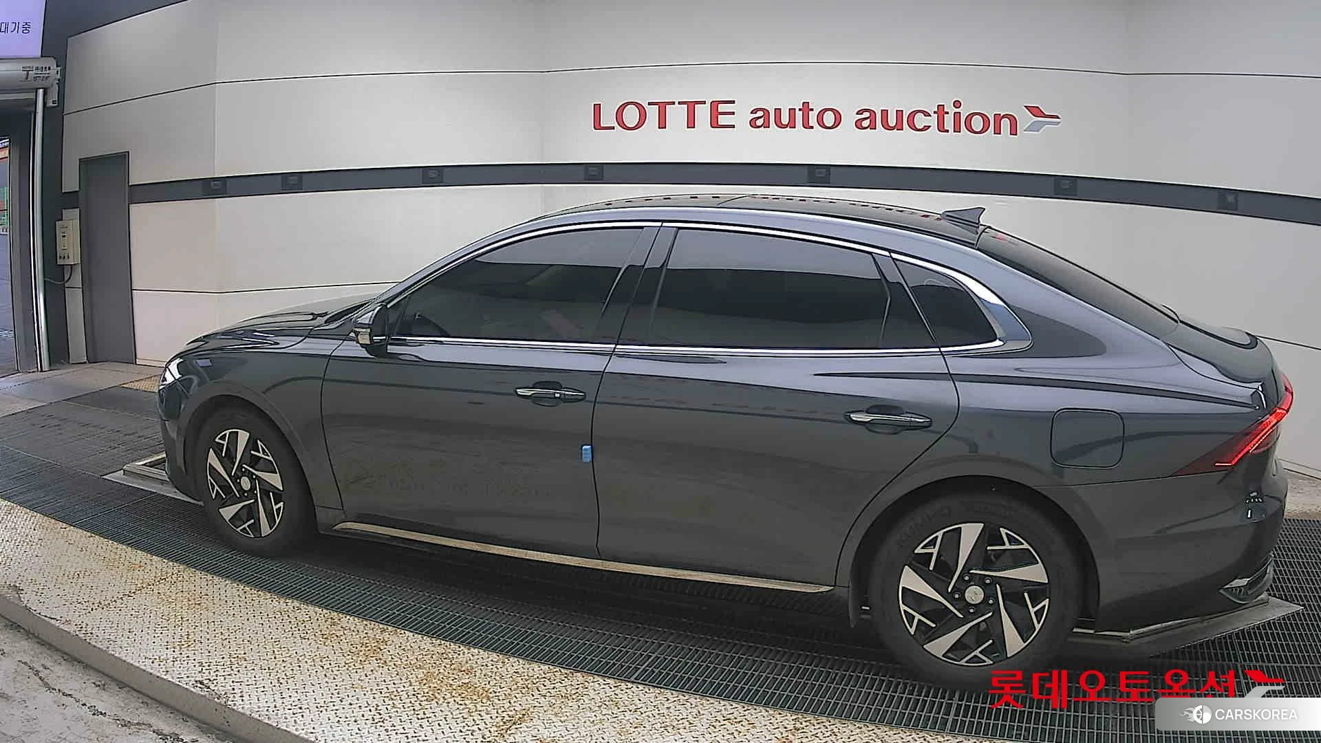 Hyundai Grandeur Hybrid 2022 Nocturne Grey Metallic из Кореи, фото 2