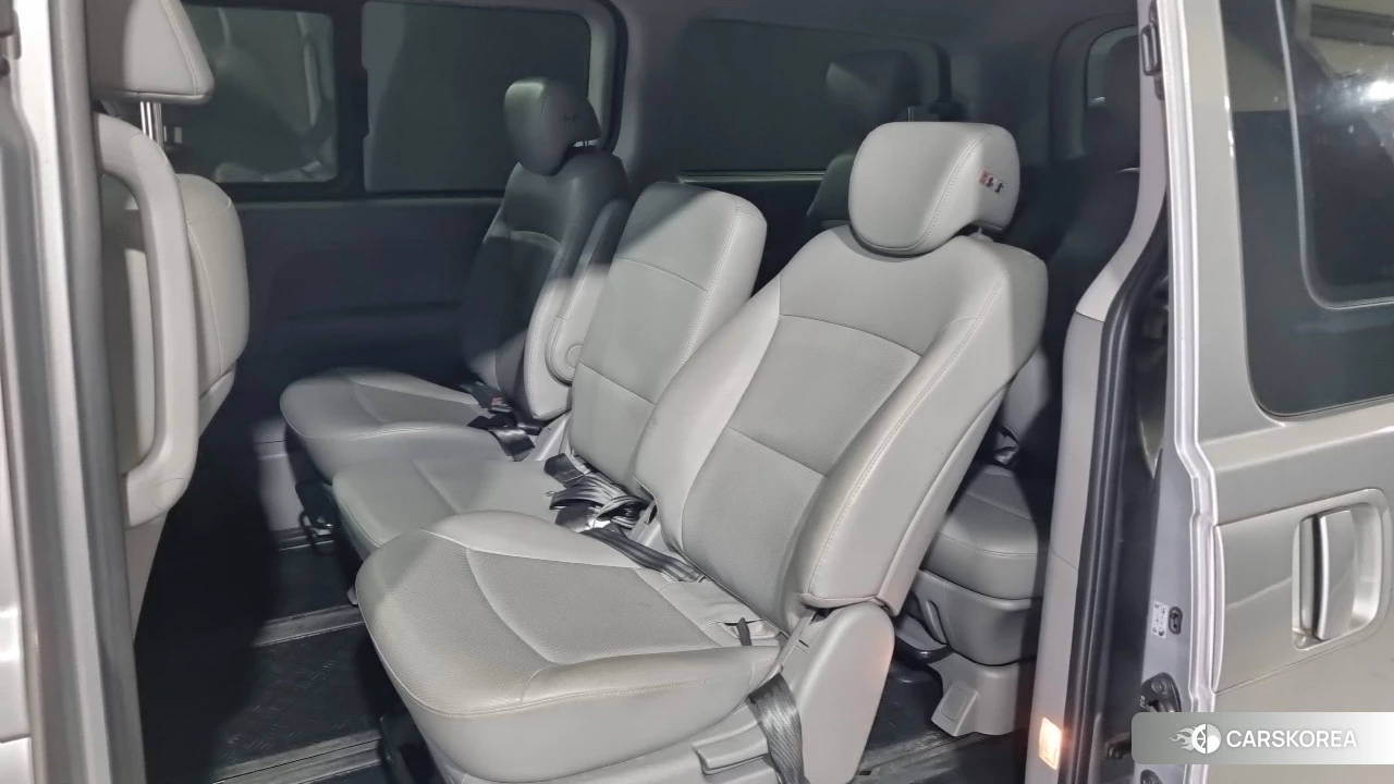 Hyundai The New Grand Starex 2020 Серебристо-серый из Кореи, фото 2