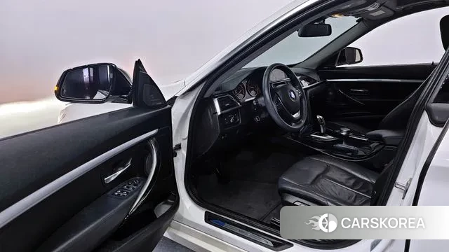 BMW 3 Series GT (F34) 2018 Белый из Кореи, фото 2