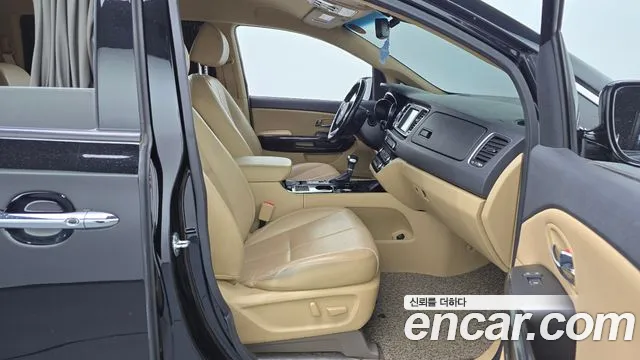 Kia The New Carnival 2018 Черный из Кореи, фото 2