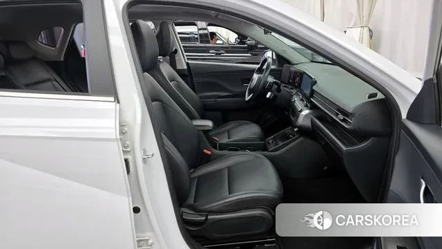 Hyundai Kona (SX2) 2023 Белый из Кореи, фото 2