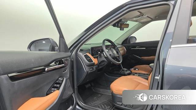 Kia The New Seltos 2024 Серый из Кореи, фото 2