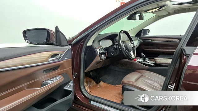 BMW 6 Series GT (G32) 2019 Коричневый из Кореи, фото 2