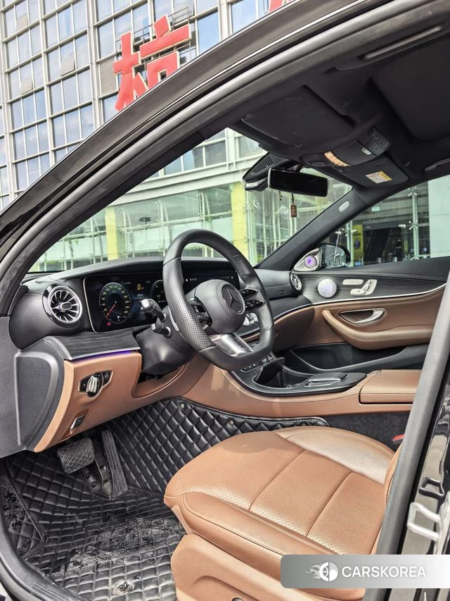 Mercedes-Benz E-class PHEV 2023 Черный из Китая, фото 2
