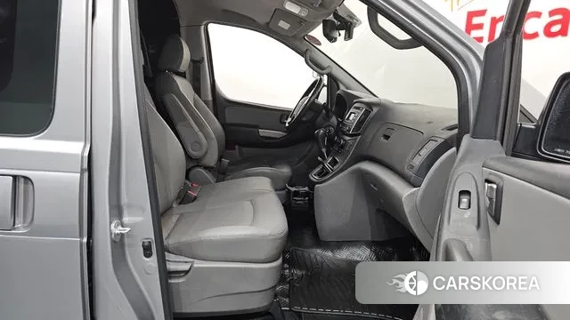 Hyundai The New Grand Starex 2019 Серебристо-серый из Кореи, фото 2