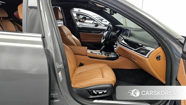 BMW 7 Series (G11) 2021 Серый из Кореи, фото 2