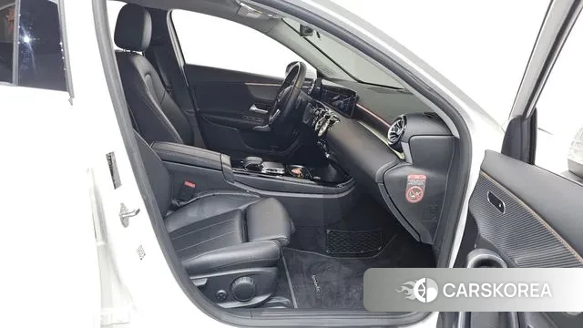 Mercedes-Benz A-Class W177 2020 Белый из Кореи, фото 2