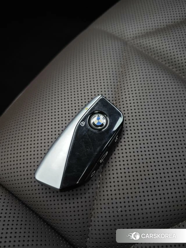 BMW 7 series 2024 Черный из Китая, фото 2