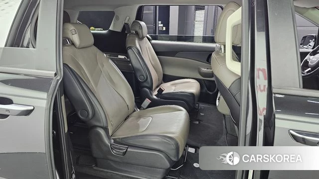 Kia The New Carnival 4th Generation 2024 Серый из Кореи, фото 2