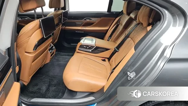 BMW 7 Series (G11) 2018 Серый из Кореи, фото 2