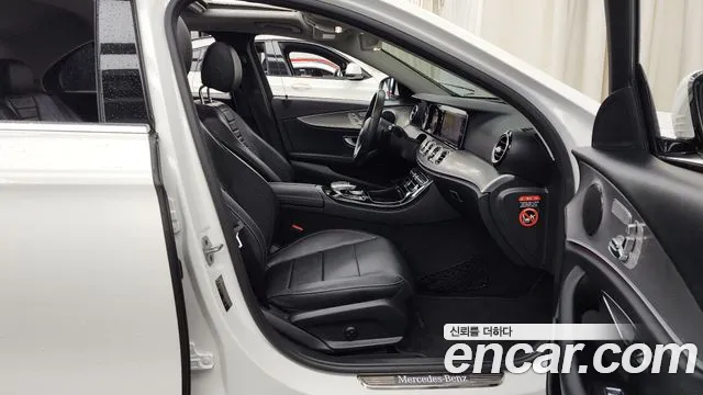 Mercedes-Benz E-Class W213 2018 Белый из Кореи, фото 2