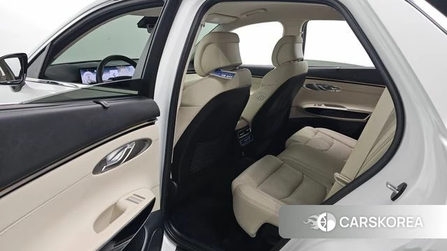 Genesis GV70 2024 Белый из Кореи, фото 2