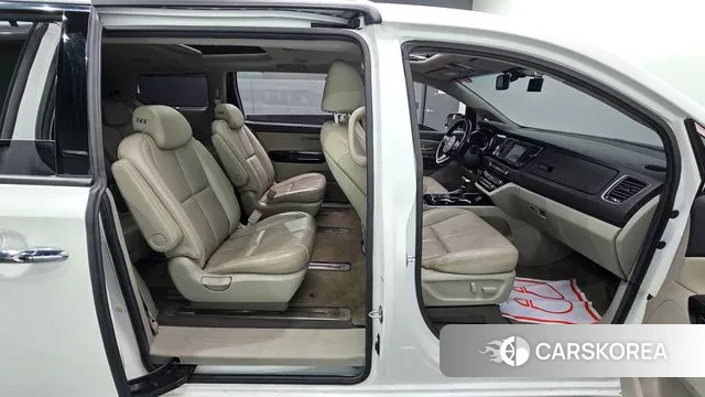 Kia The New Carnival 2018 Белый из Кореи, фото 2