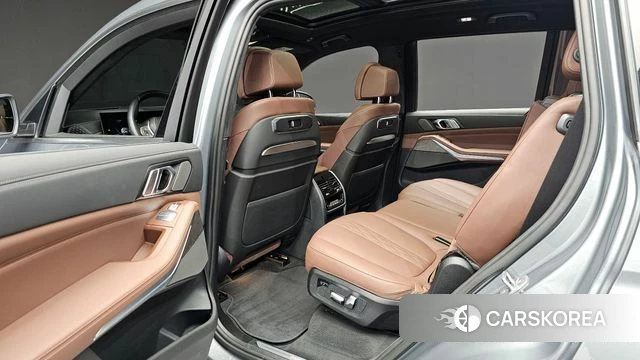 BMW X7 (G07) 2022 Цвет галактики из Кореи, фото 2