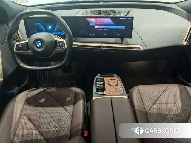 BMW iX 2022 Красный из Китая, фото 2