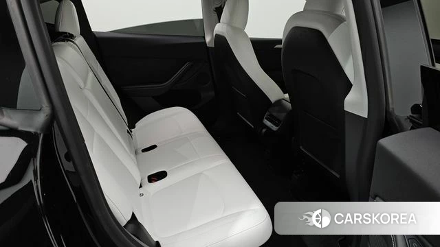 Tesla Model Y 2024 Черный из Кореи, фото 2