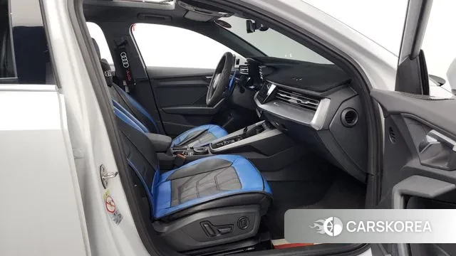 Audi A3 (8Y) 2023 Белый из Кореи, фото 2