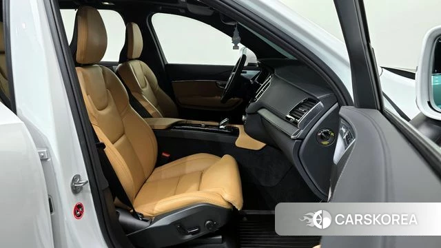 Volvo XC90 second Generation 2024 Белый из Кореи, фото 2