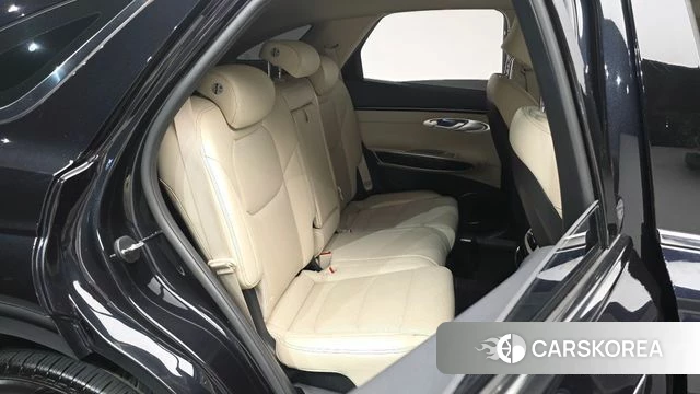 Genesis GV70 2021 Черный из Кореи, фото 2