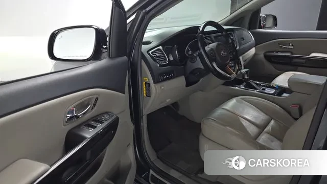 Kia The New Carnival 2018 Серый из Кореи, фото 2